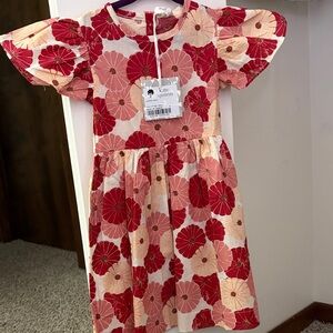 Kate Quinn red vintage daisy